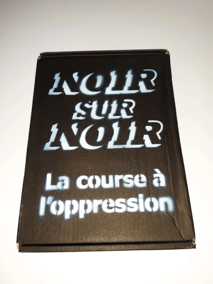 Jeu noir sur noir