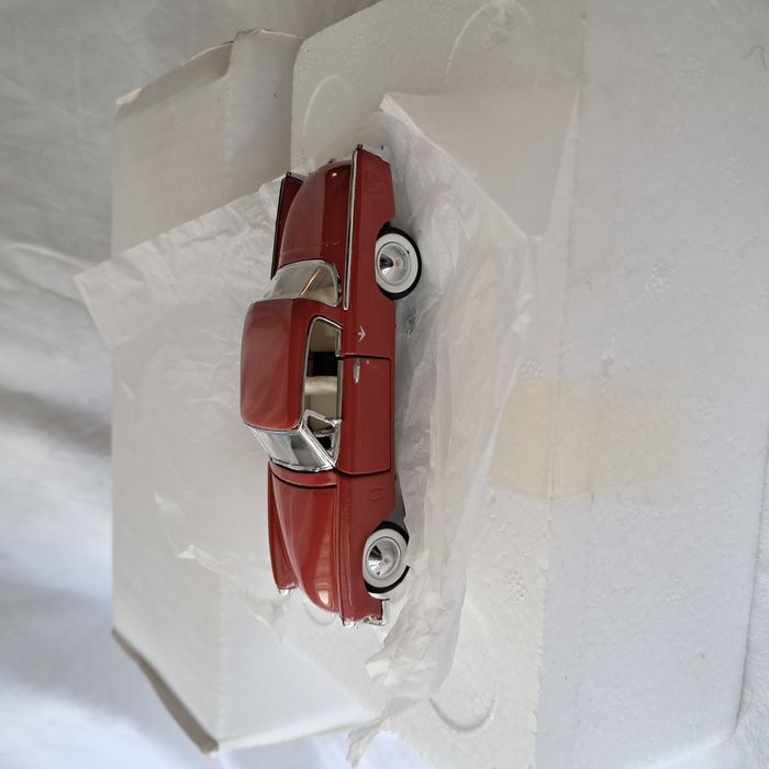 Voiture Studebaker 1/43 Médailler Franklin Mint 1987 Neuve