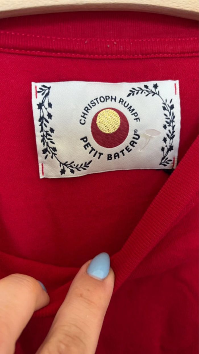 T shirt rouge Petit Bateau x Christoph Rumpf taille L en très bon état - photo numéro 2
