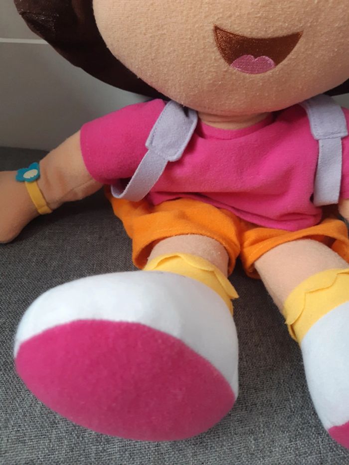 Peluche / Doudou grande Dora l'exploratrice de 2005 - photo numéro 5