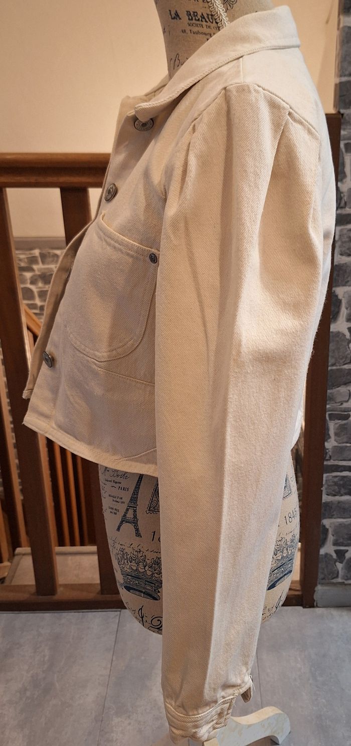 Veste courte en jean couleur écru - photo numéro 4