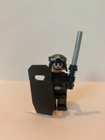 Figurine type lego Riot Trooper. Star Wars