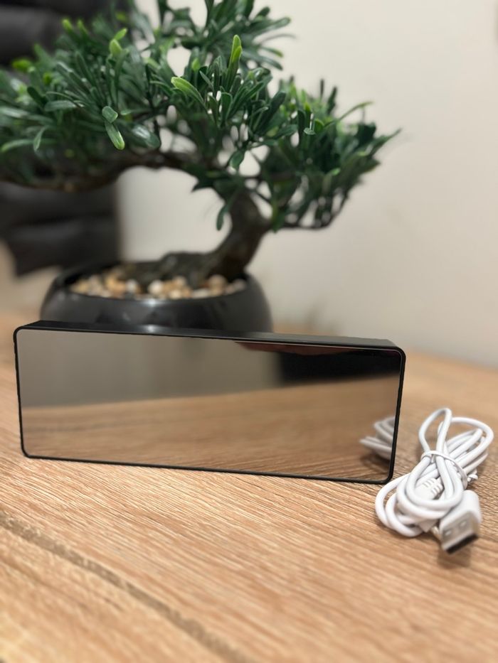 Réveil miroir - photo numéro 3