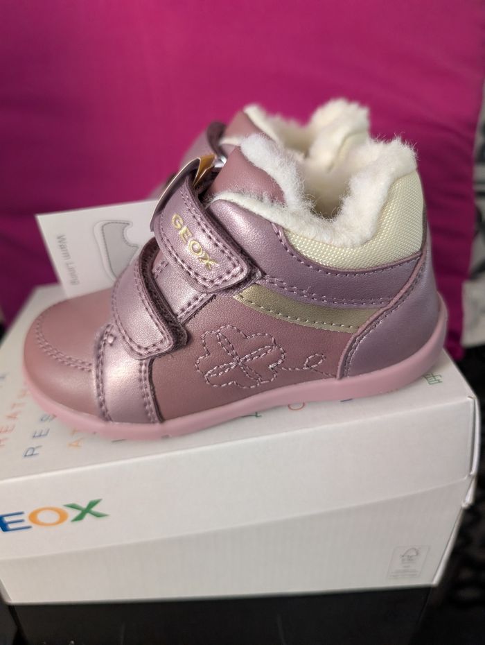 Chaussures fille. Taille 24. Chaudes, conseillé par les podologues. Neuf. Geox - photo numéro 4