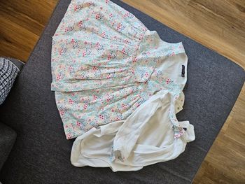 Lot robe et boddie 24 mois