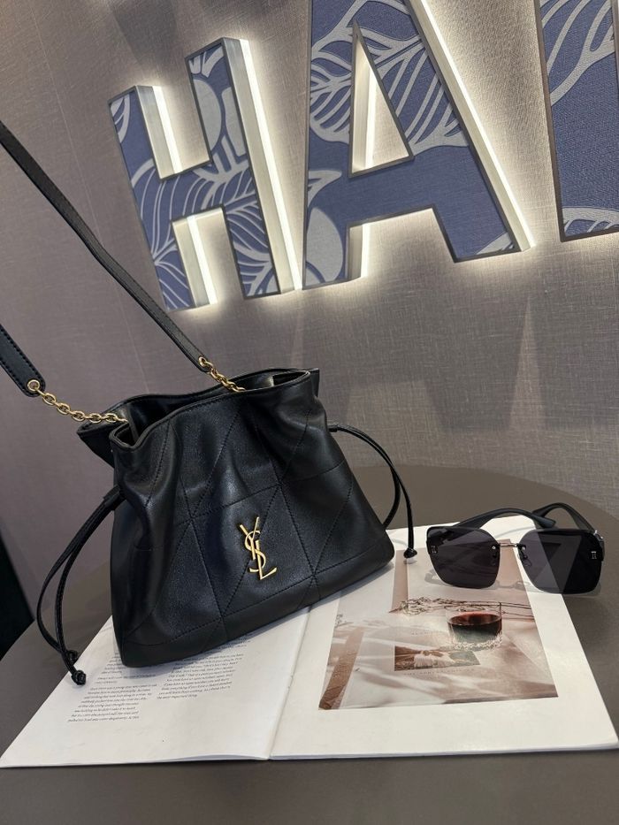 Yves Saint Laureṇt
  Jamie  164653 - photo numéro 2