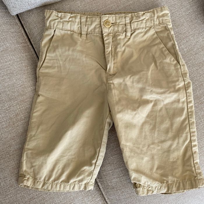 Short beige 128 cm