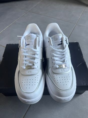 Baskets Nike Air force one taille 37,5