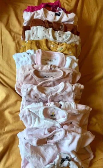 Lot 10 pyjamas