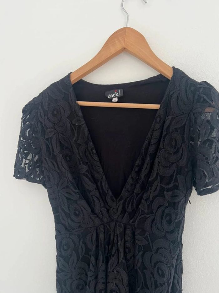 Robe noire brodée - photo numéro 3