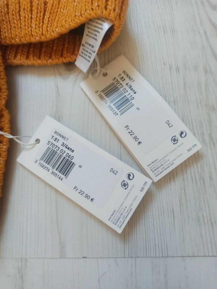 Lot Bonnet / neuf avec étiquettes - photo numéro 2