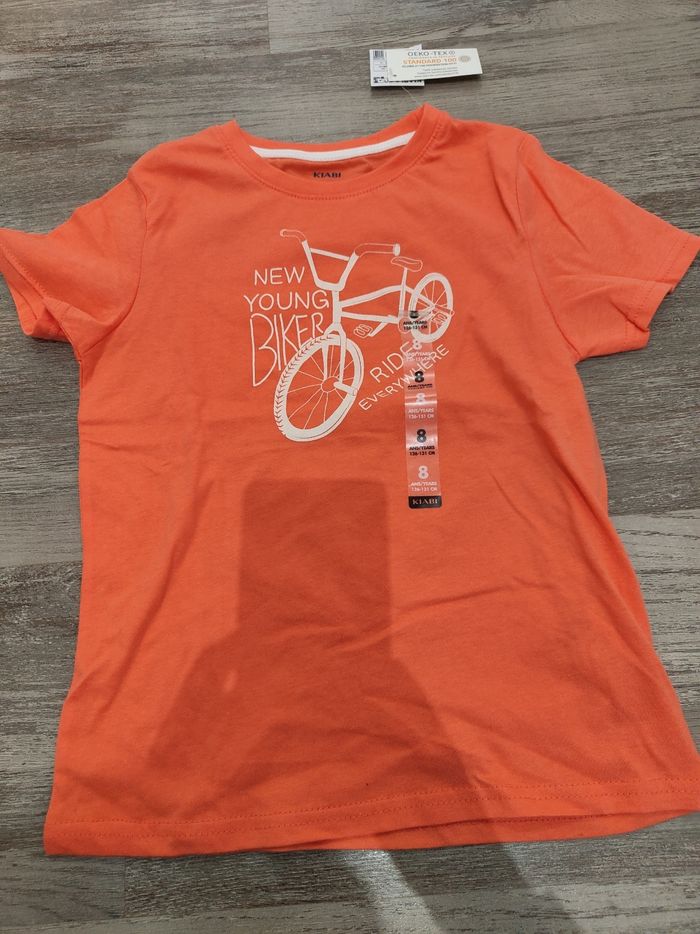 T-shirt 8 ans neuf