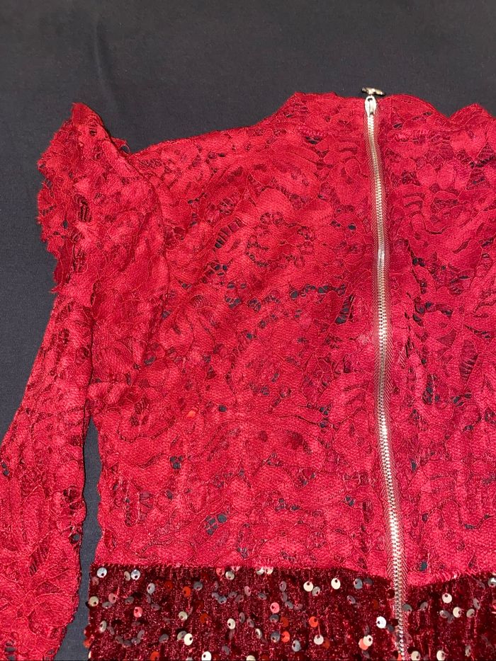 Robe rouge dentelle & sequins neuve – Taille S ✨ - photo numéro 8