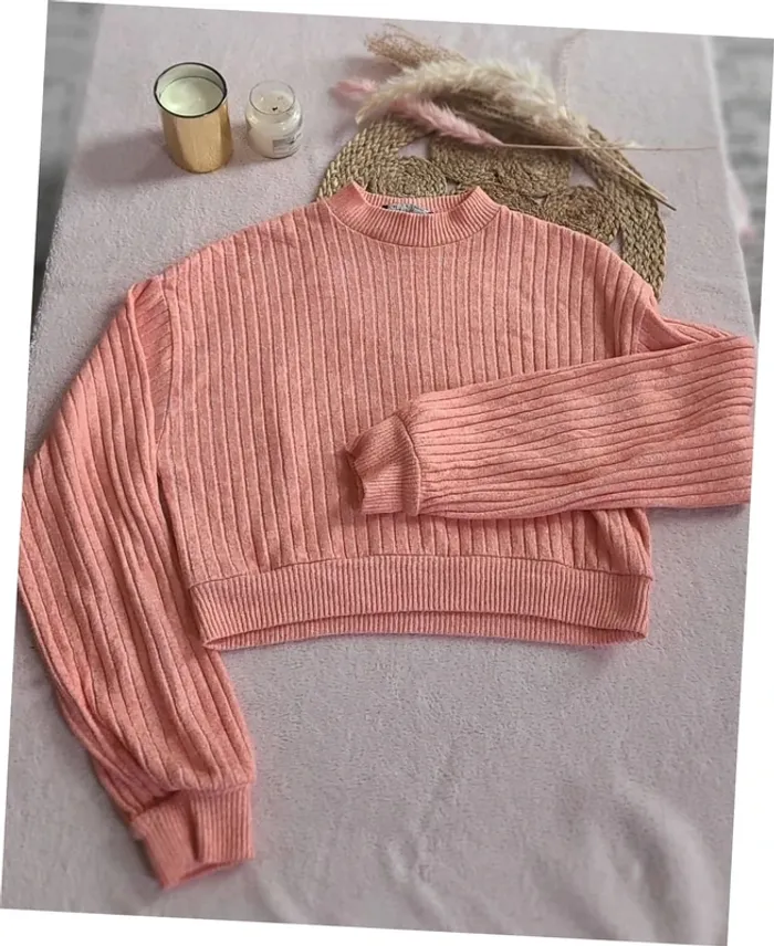 Pull Bershka – Taille M, tendance et confortable