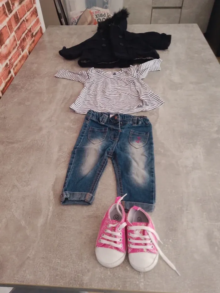 Ensemble 4 pièces bébé fille 6 mois