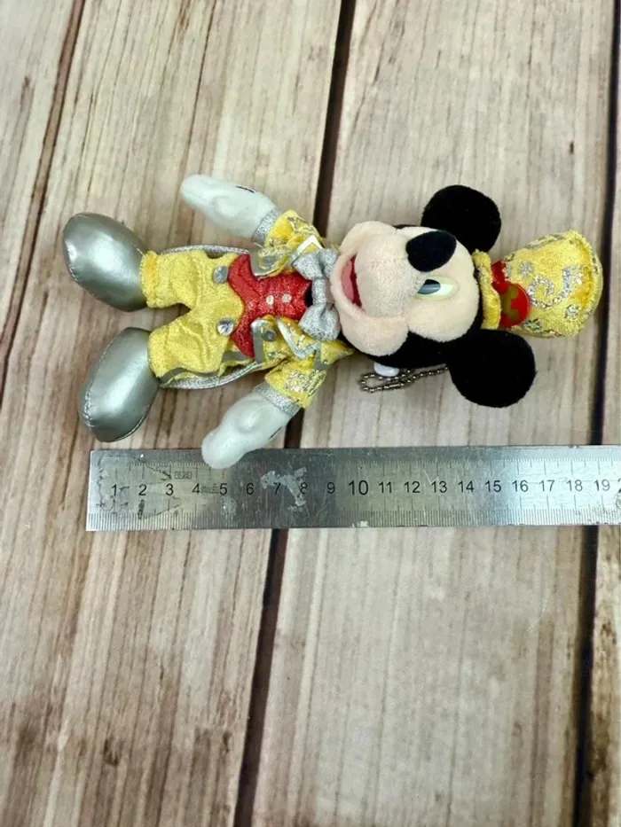 Petite peluche Disney Mickey Mouse Tokyo Disneyland 30e anniversaire - photo numéro 12