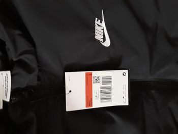 VESTE NIKE NEUF TAILLE L