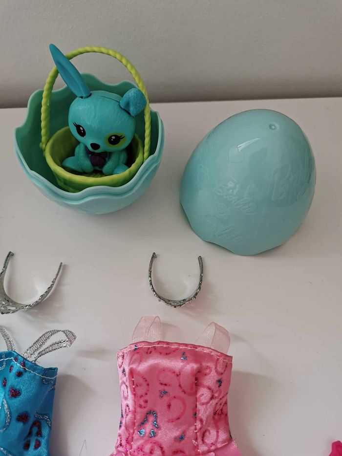 Lot accessoires et mini figurines Barbie , très bon état - photo numéro 3
