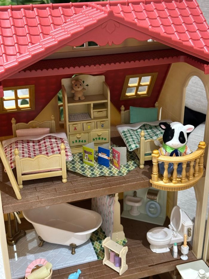 Grand maison éclairée complète et famille vache - photo numéro 8