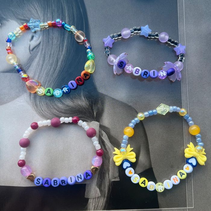 friendship bracelets | sabrina carpenter - photo numéro 4