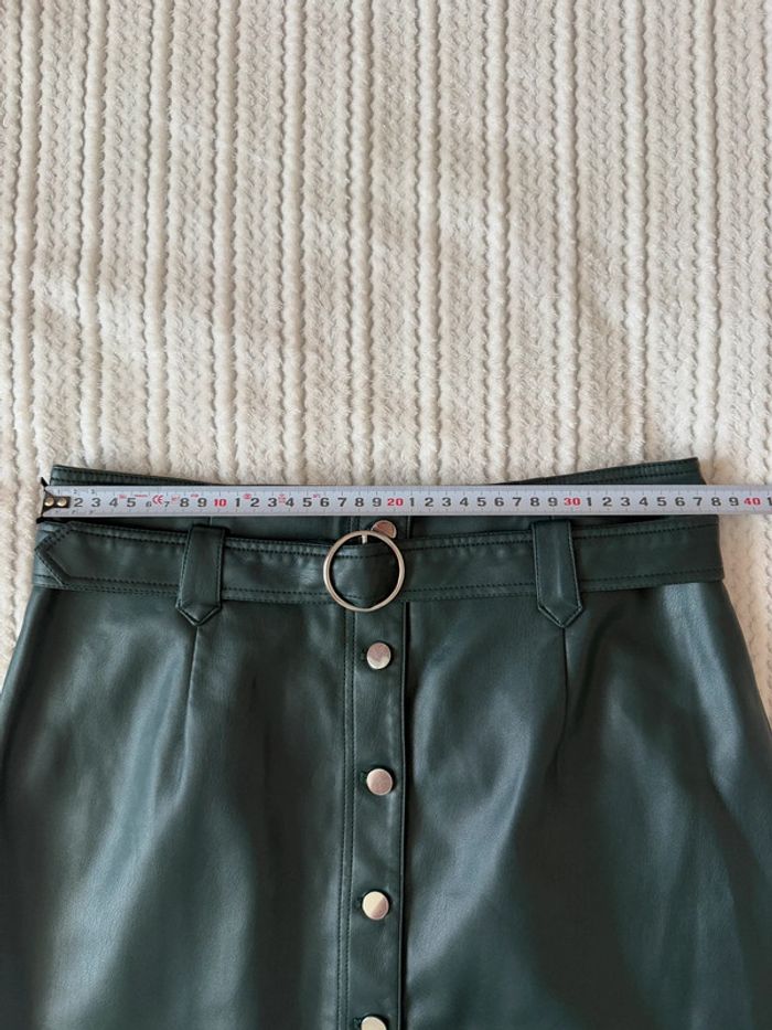 Superbe jupe similicuir / Taille 40 - photo numéro 10