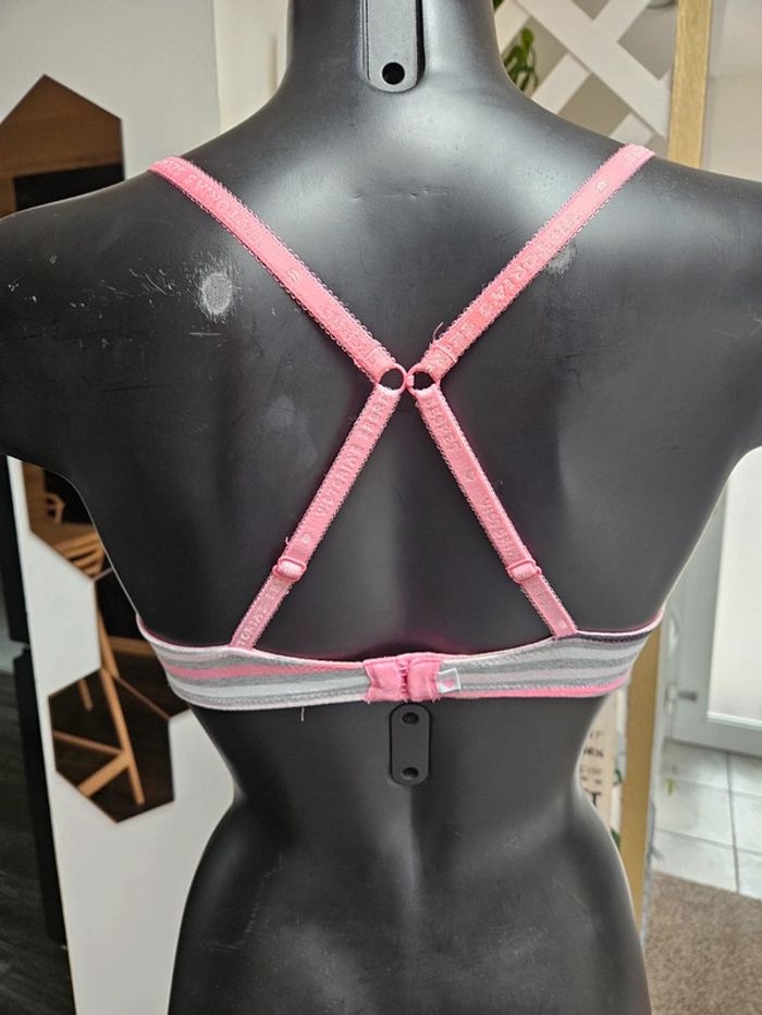 Victoria secret soutiens-gorge 34B - photo numéro 3