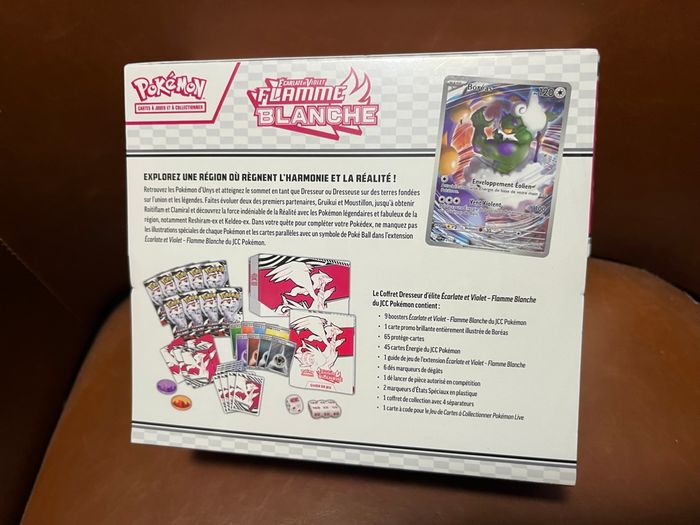 Pokémon - ETB Flamme Blanche EV 10.5 - photo numéro 2