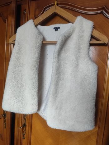 Gilet sans manche imitation fourrure