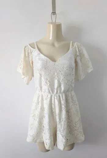 Combi short en dentelle - Asos - taille 34