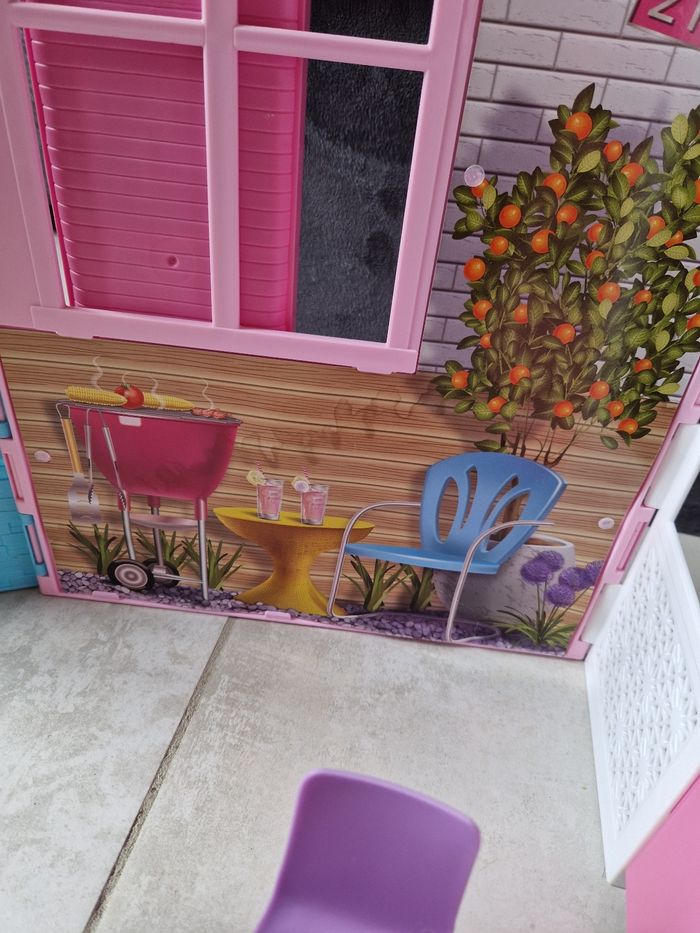 Maison de Barbie à emporter - photo numéro 3