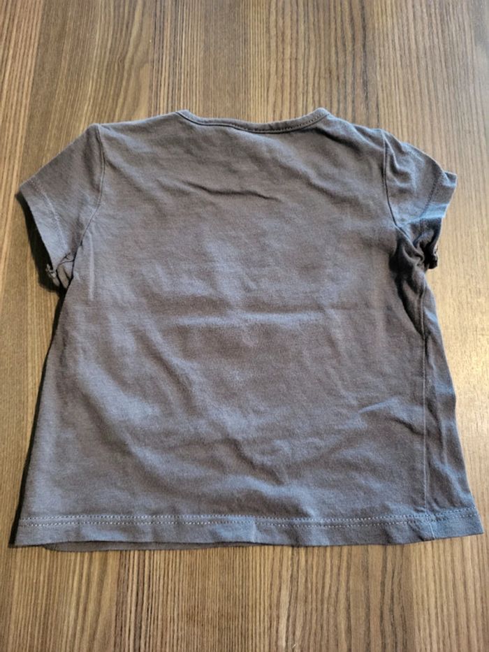 T-shirt taille 9 mois - photo numéro 2