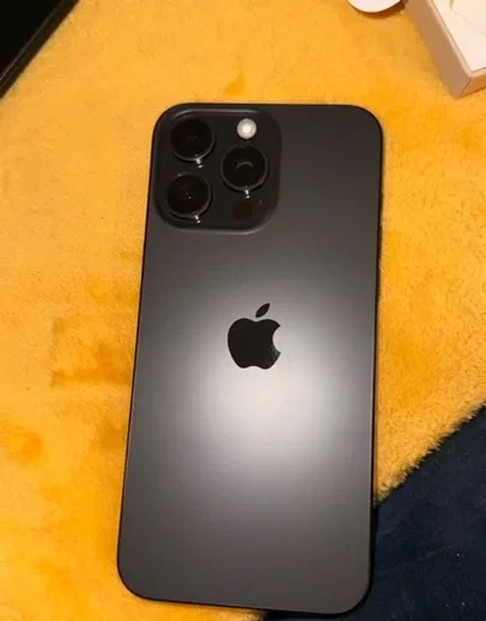 Iphone 15 pro max 512Go - photo numéro 6