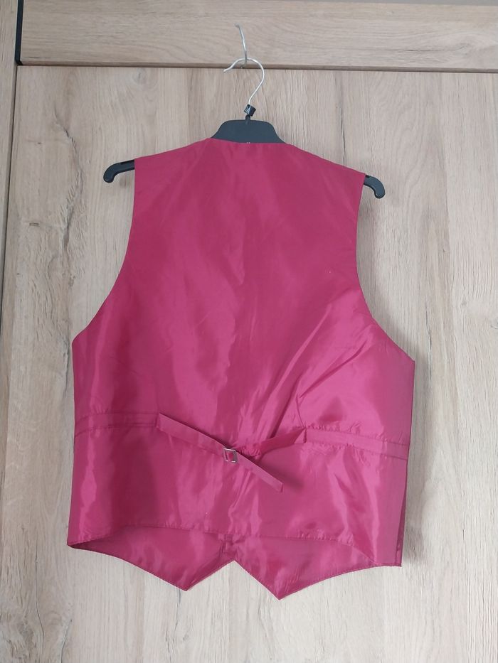 Gilet rouge 12 ans - photo numéro 2