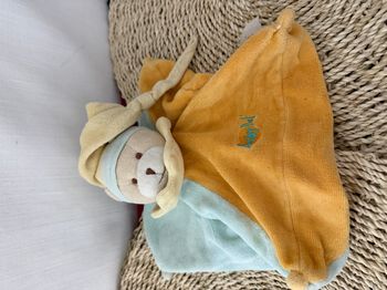 Doudou plat ours orange bleu jaune BABY NAT