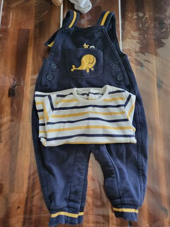 Salopette et t shirt