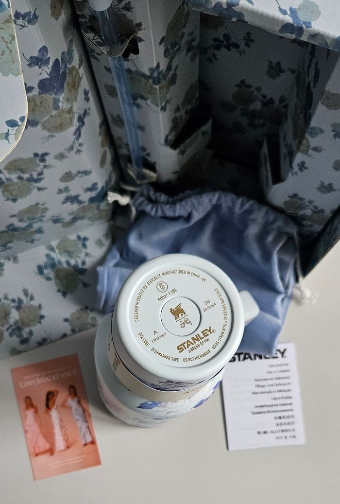 Stanley Quencher 1,2L × LoveShackFancy – Édition Bleue – Neuve - photo numéro 4