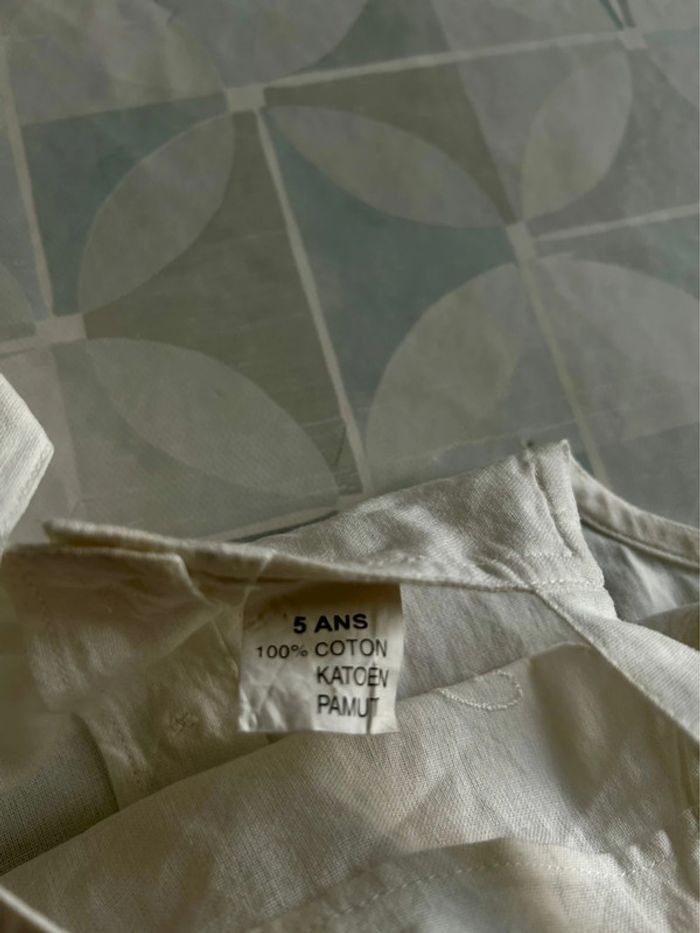 Robe blanche - 5 ans - en très bon état - photo numéro 3
