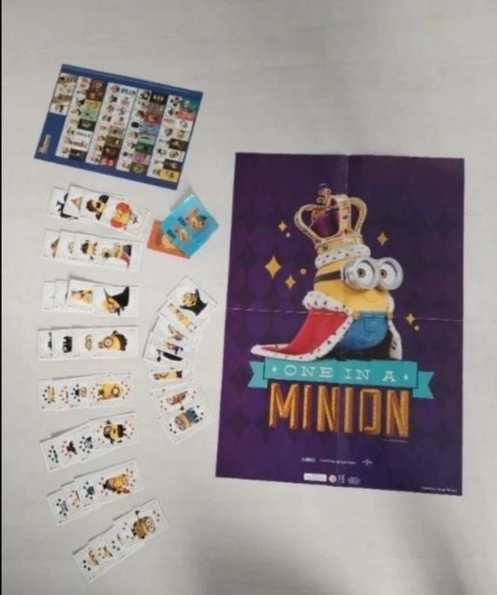 Jeu de 32 cartes et poster Minions