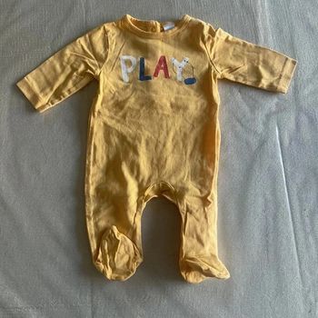 🧸 Adorable pyjama jaune "PLAY" 🧸