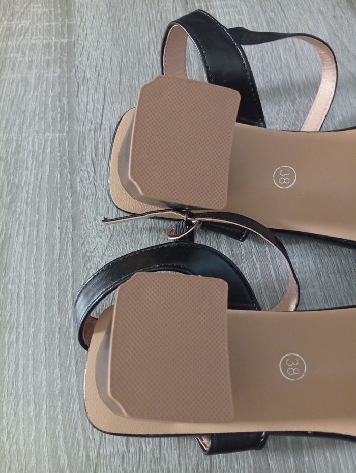 Jolie paire de sandales tressé p'tit talon - photo numéro 5