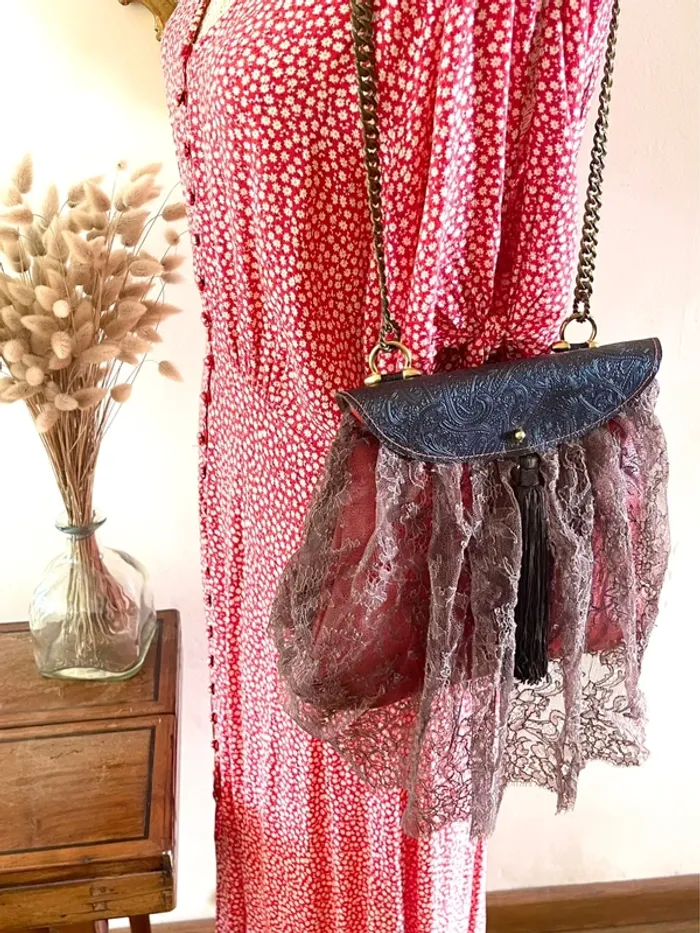 Sac en Cuir avec Dentelle de Calais – Élégance Chic - photo numéro 12