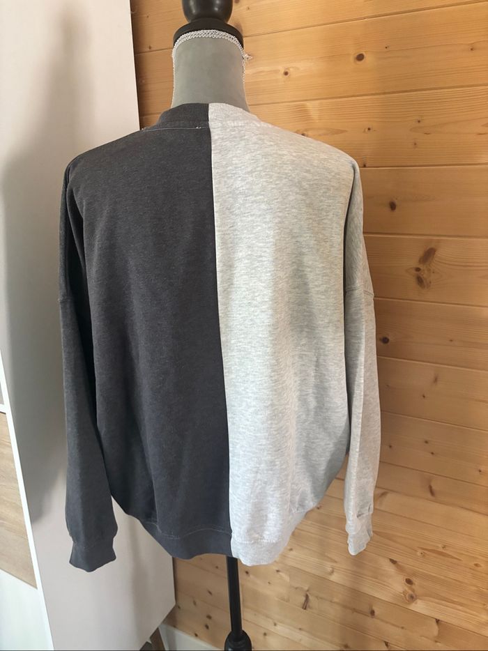 Sweat bi color gris style oversize - photo numéro 5