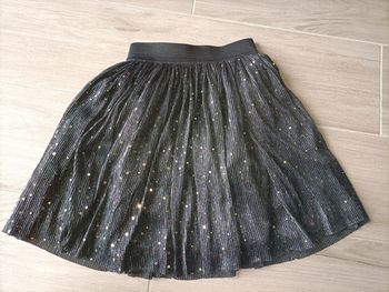 Jupe fille 8 ans noire dorée argentée paillettes hiver très bon état 