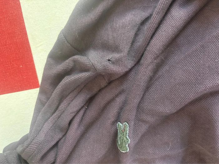 Polo Lacoste manche longue correspond à du M bordeaux - photo numéro 9