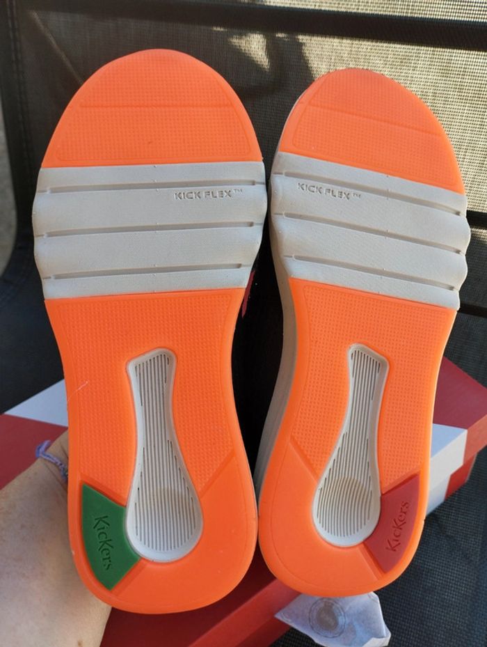 Magnifique basket kickers neuve taille 31 - photo numéro 3