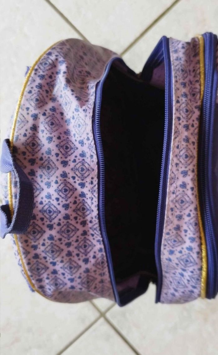 Cartable Miss Bobilou, 3 compartiments, très bon état - photo numéro 7
