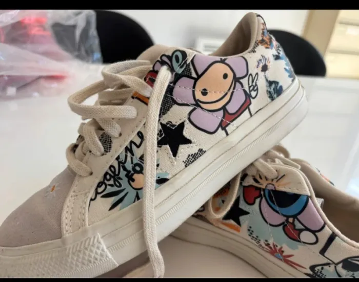 Converse x Much Love One Star OX – Taille 37,5 – État comme neuf - photo numéro 3