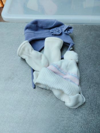 Bonnets et moufles bébé fille 0-3 mois