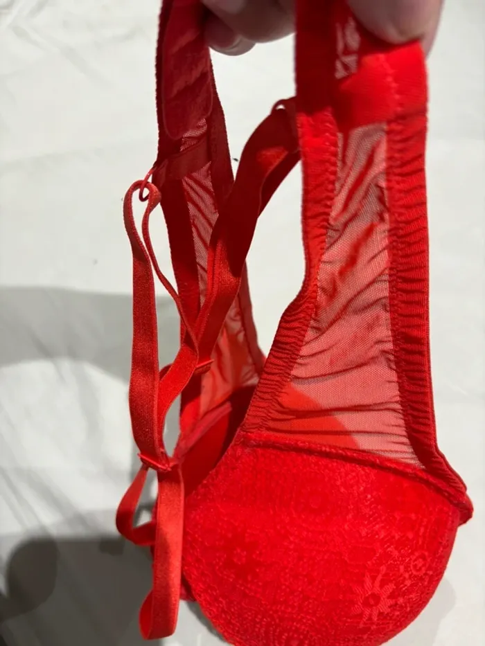 Soutien-gorge rouge dessin dentelle Yamamay - photo numéro 3