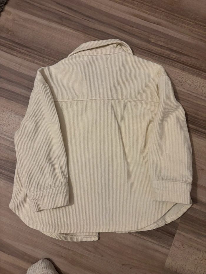 Sur chemise blanche - photo numéro 3